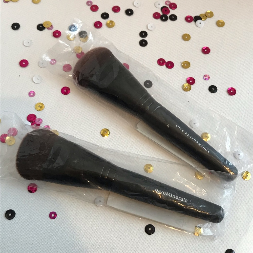 Bare Minerals makeup brush
